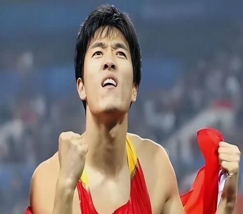跳出二选一困局！刘翔会不会复刻姚明逆袭传奇模式，开辟第三条路