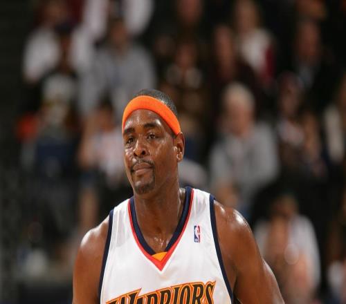 新秀签15年7500万还带跳出条款，韦伯：NBA因我改了规则
