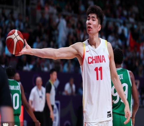 马不停蹄！余嘉豪抵达诸暨与中国男篮会合，备战亚运会