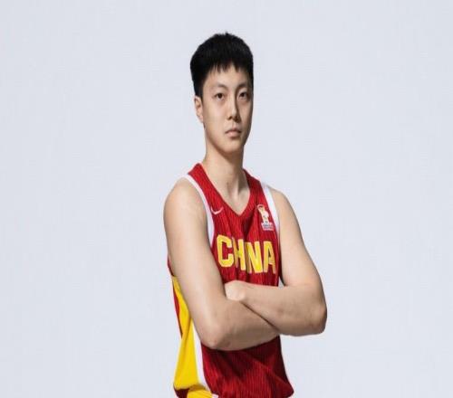 中国男篮亚运队长出炉：胡明轩接替赵继伟第2次任队长率队出征日本