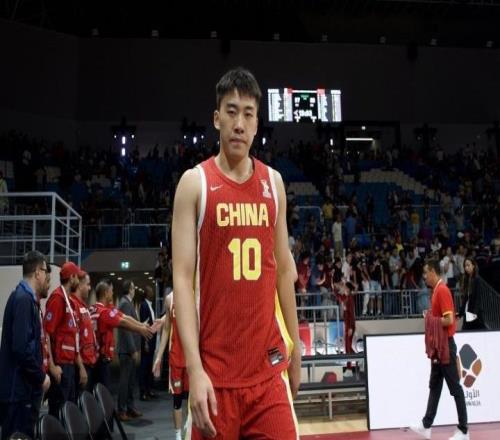媒体人：香港金牛凭“优势”抢下王俊杰，暗战才刚开始