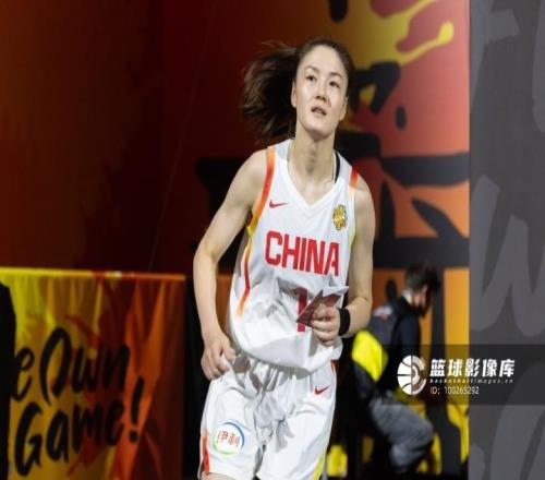 首发控卫三分5中1仅3分4助，全场几乎0突破