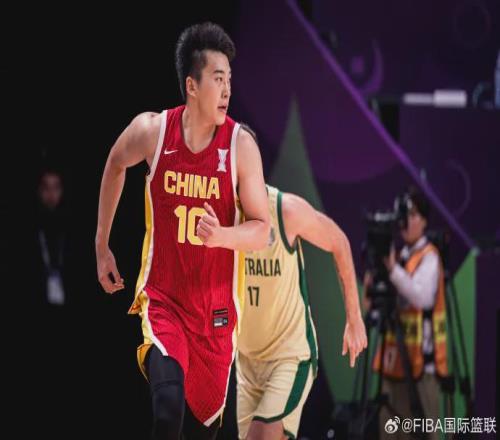 WOW！官宣签约王俊杰！中国男篮最强暑假工