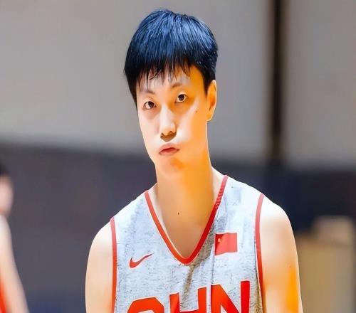 郭士强拍板重要决定！28岁国手担任男篮队长，曾2次轰全队最高分