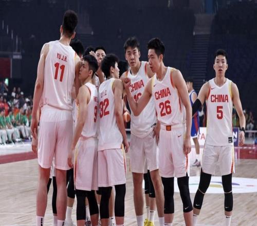 杨毅怼苏群：918中日对决只是普通比赛真清高！出事你从不担责