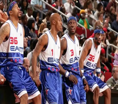 一支球队拥有四位当季全明星有多难NBA至今9次出现，仅4队夺冠