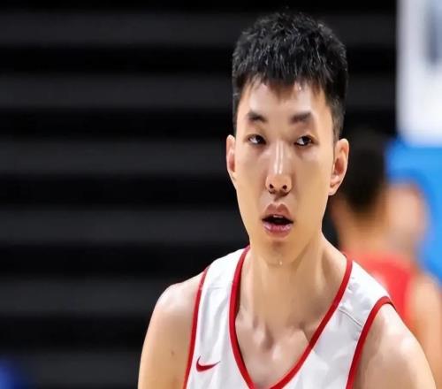 男篮惨败日本无缘决赛！防守+篮板引崩盘，3将尽力，多人狂铁！