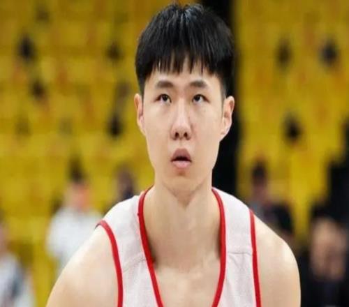 四强打日本前男篮迎利好！赵嘉义李弘权可以复出，具体看教练安排