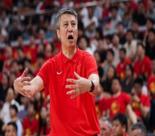 窝囊！19分惨败日本二队，中国男篮连续两届无缘决赛，媒体人喊话杜锋接手
