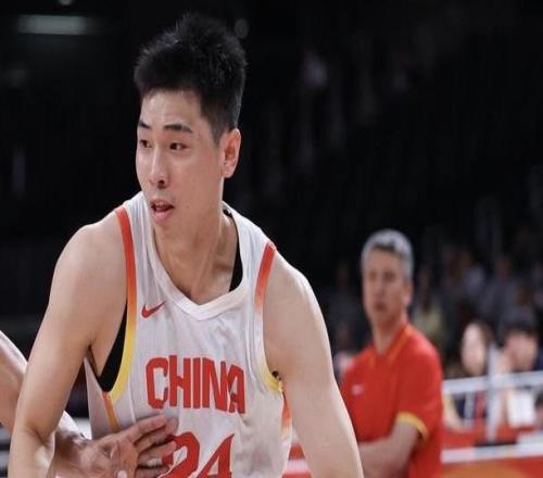 战日本锋线实力大增！媒体：李弘权赵嘉义可以出战具体看教练安排