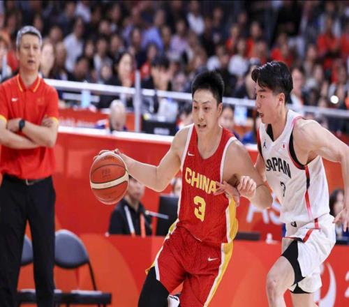 惨败日本二队20分！众媒体人呼吁郭士强下课，名记：杜锋接手吧