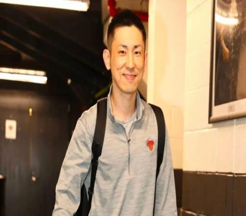 中国男篮又被打爆！他晋级后直接联手詹姆斯了！