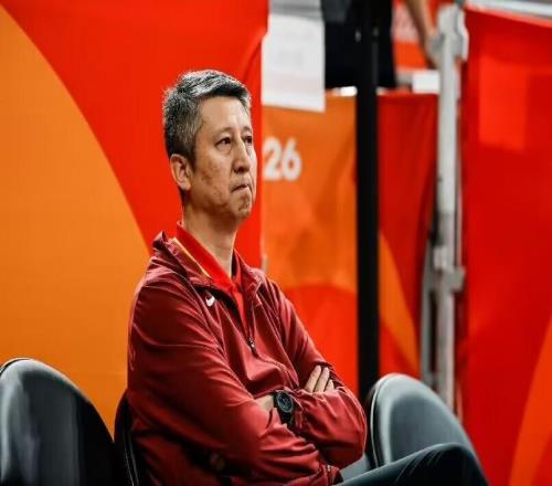 创亚运会历史最差战绩，中国男篮拿到第四名、无缘奖牌，不能简单归为“年轻交学费”，该反思了