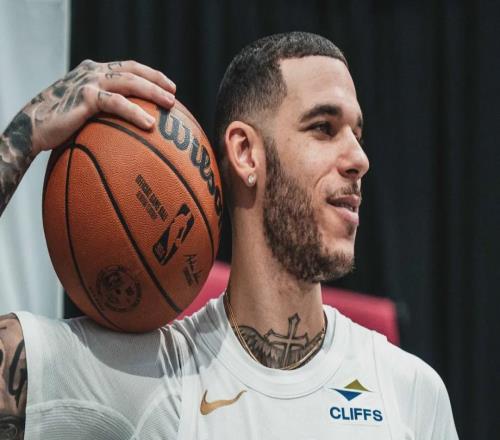 才28岁！曾经的榜眼球哥，还能回归NBA吗