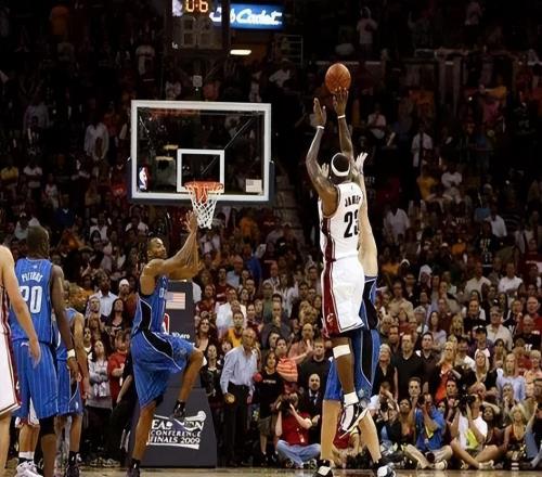 系列赛场均40分有多变态NBA历史仅5人做到，乔丹最强，詹科都没有