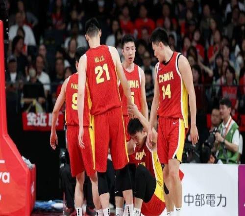 中国男篮今日回国，全队上下需写总结，队伍在回国后将原地解散本次亚运会，中国男篮获得第四，创造亚运会征战历史第二差的成绩