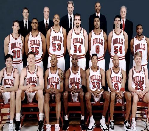 72胜公牛、15胜1负湖人、16胜1负勇士：谁才是NBA历史最强球队