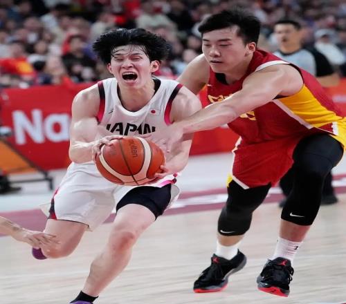 三年一反思，两年一重启，一年一崩溃，半年一抽搐！中国男篮无缘奖牌后，杨毅说出大实话！原来姚明3年前的担心真没错，换个教练又能怎样