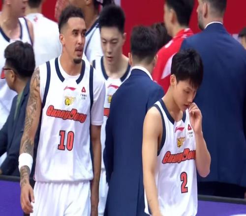 萨姆纳到位后！广东新大外援基本敲定，35岁空间型中锋成首选