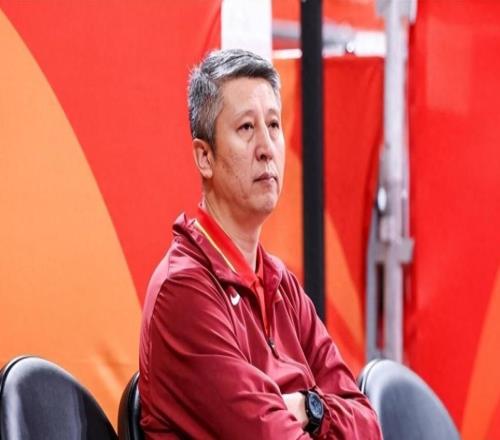 中国男篮亚运两连败后，郭士强宣布2大重磅决定，调整选人机制