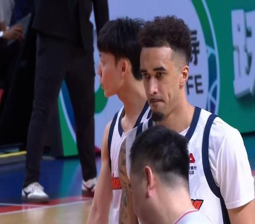 恭喜广东队！CBA2米16内线大杀器有望加盟，年薪超过130万美元