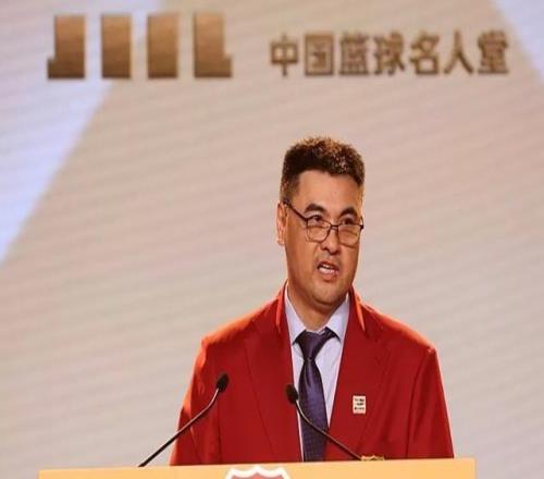 热议战神刘玉栋公开批评中国男篮软骨头，当时他为何这么生气