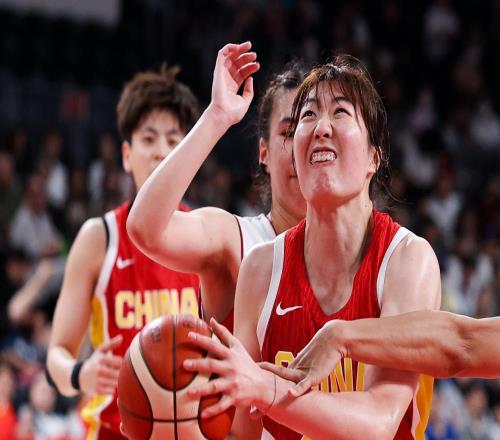 恭喜！中国女篮24岁1米88尖刀崛起：两战轰33分，宫鲁鸣亚运冲冠利器