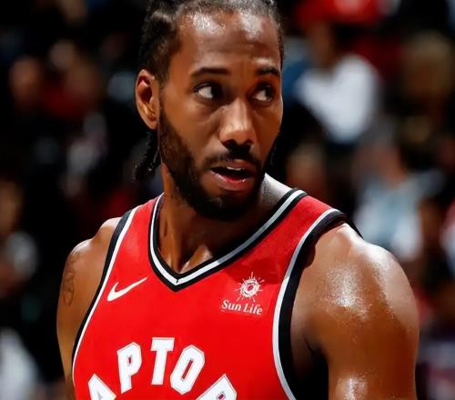 盘点NBA总薪资超5亿的8位球员，哈登垫底，小卡力压库里排第三