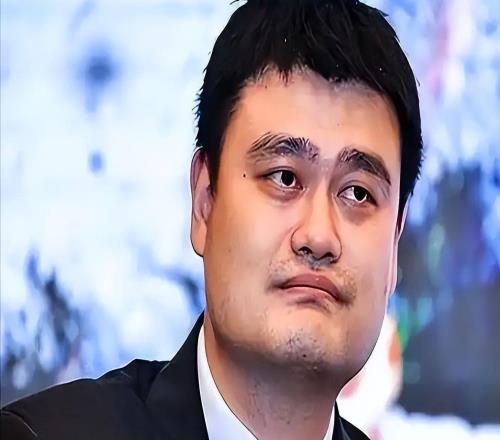 中国男篮两连败不到12小时，郭士强官宣2大重磅决定，姚明没说错