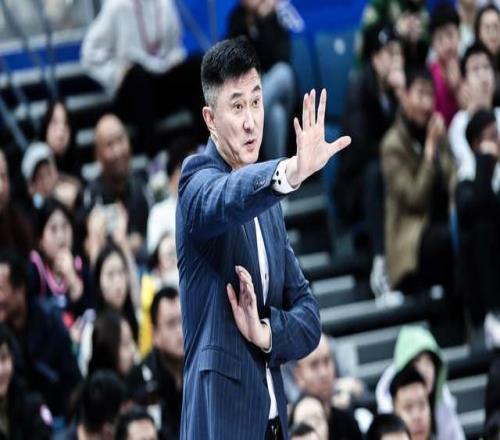 杜锋拒绝6000万超级合同！不是不爱中国男篮，是规则逼他二选一