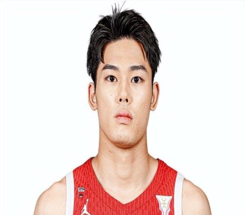 138天集训沦为笑话，中国男篮传来噩耗，全员启程回国“挨处罚”