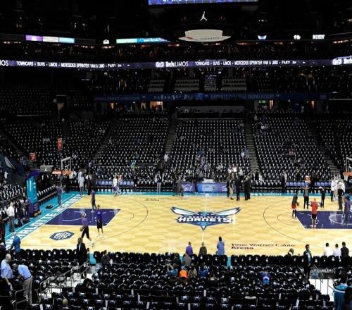 27岁才打上NBA，落选控卫穿黄蜂3号打了95场