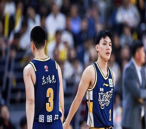 宏远速递！新大外到位时间确定，徐昕回归新消息，全队准备出发体测