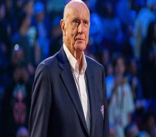 93岁，11次全明星2次MVP：他退役时是NBA历史得分王