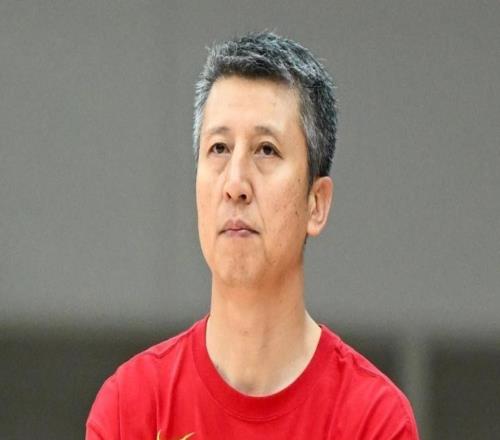 见中国男篮空手而归：日本不叫了，韩国也不跳了，韩媒一句话点破