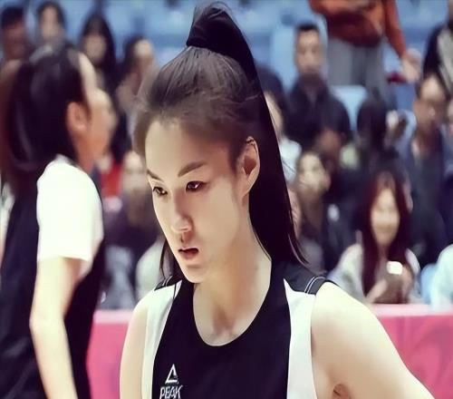 中国女篮8085不敌韩国，赛后评分：3满分，王思雨被驱逐，3拉胯
