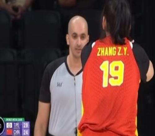 半场3636平！三分球10中1，女篮毛病还没改，宫鲁鸣仍未启用双塔