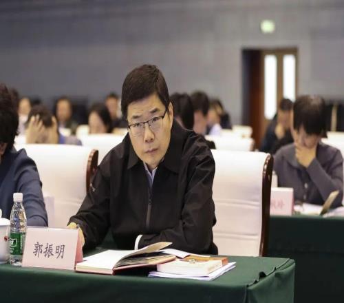 瞰体育中国篮球断崖式下滑，姚明当年说“负责”，此番静待篮协主席“发声”
