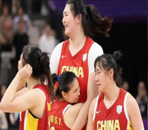 女篮最差锋线！亚运会5战合计7分，命中率16%，球迷：逐出国家队