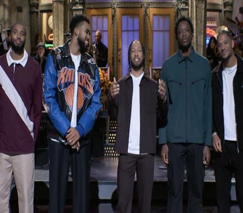 刚夺冠的NBA球星，站上了SNL舞台
