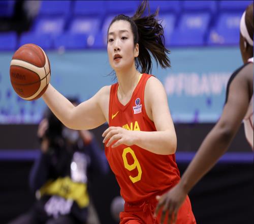 女篮锋线最稳一人！亚运会场均14+5+5，宫鲁鸣找到“穷人版李梦”