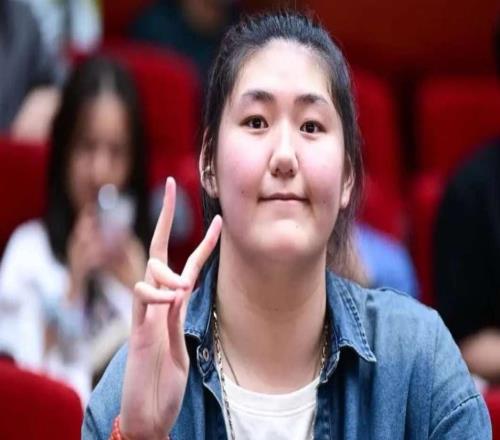 19岁张子宇未来如何培养宫鲁鸣给出答案，不愧是老帅，太清醒了