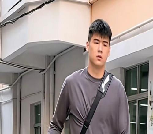 广东开启体测，4人直接免测，老将周鹏愁容满面，主场首秀看点十足