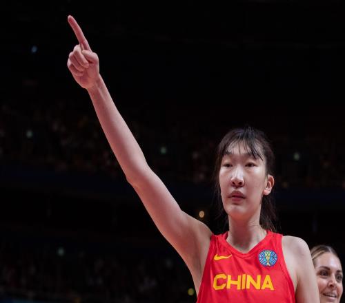 中国女篮公布重要决定！全队写总结报告！张子宇赛季首秀5人出国