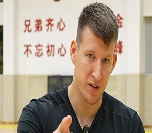 广东宏远常规赛12人名单出炉！3国手+3外援+2真核，稳居CBA前三