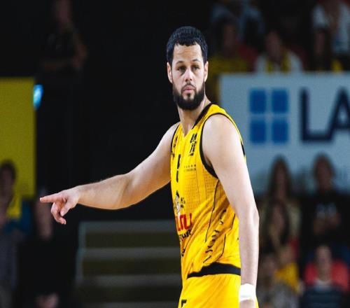 太阳官宣先签后裁一位侧翼球员，他已经3年没有出现在NBA赛场了