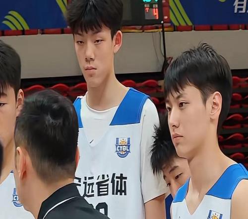 U16：宏远40分狂胜广州！唐浩乔轰37+11+7，小胡明轩25分，将与海亮争冠