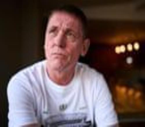 他曾是英格兰最被看好的年轻球员之一，如今53岁仍对埃弗顿感到愤怒